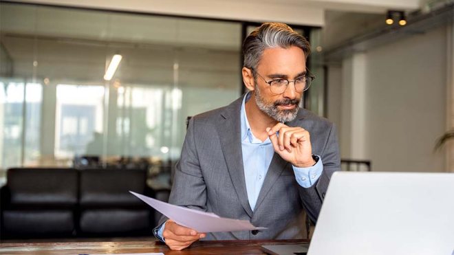Consultant on a laptop