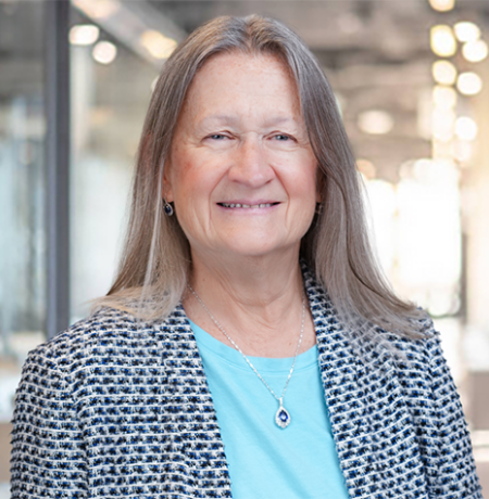 Terri Wareham headshot