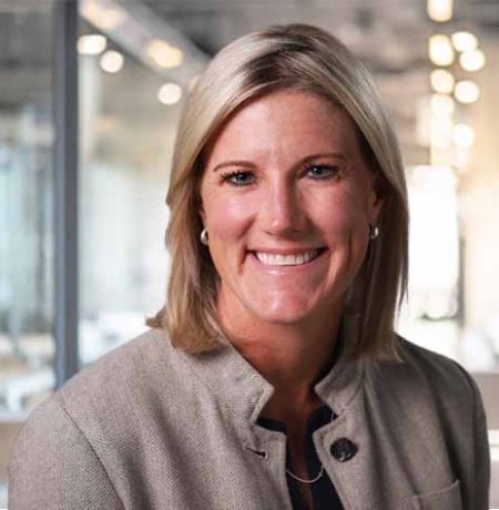 Tracey Brown headshot