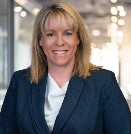 Becky Seiler headshot