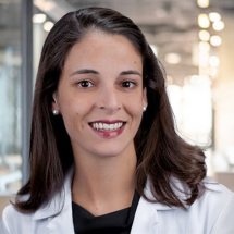 Elizabeth Mack headshot