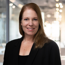 Tracey Szewczyk headshot