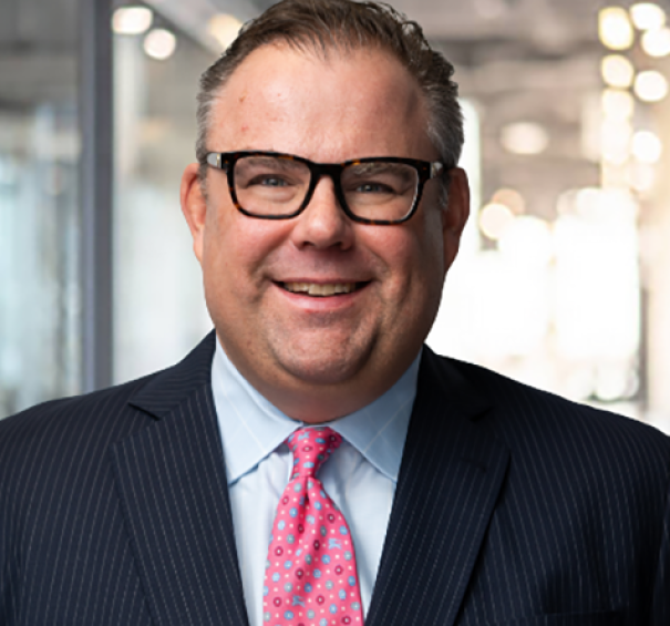 Andre Maksimow headshot