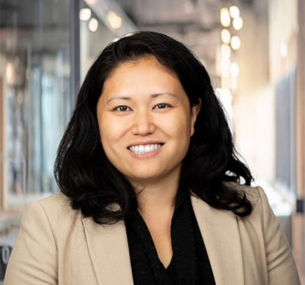 Lan Mai Nguyen headshot