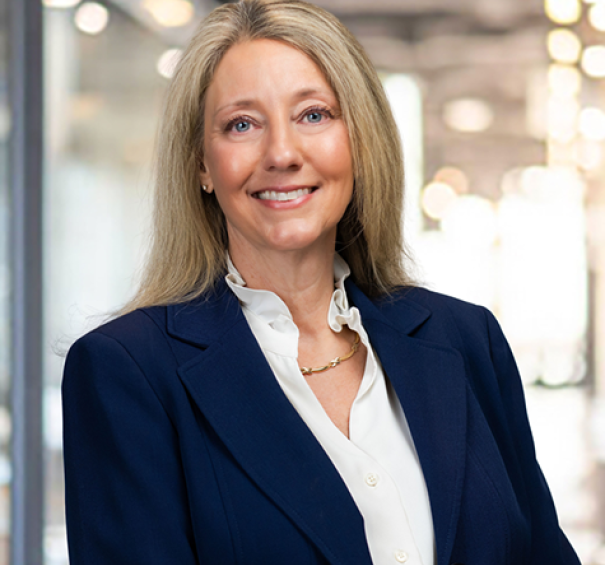 Stacey Brennert headshot